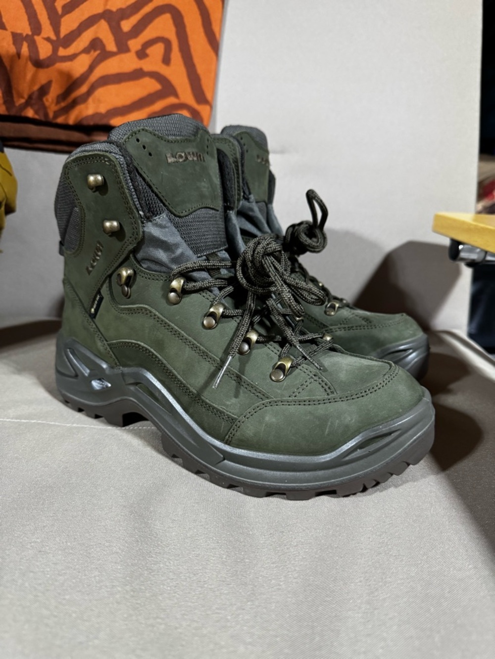 Lowa Renegade GTX Men's Mid Basil US 8.5 (41.5) $255